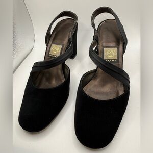 Nina Women's Elegant Velvet Black Heels Women’s Size 7.5